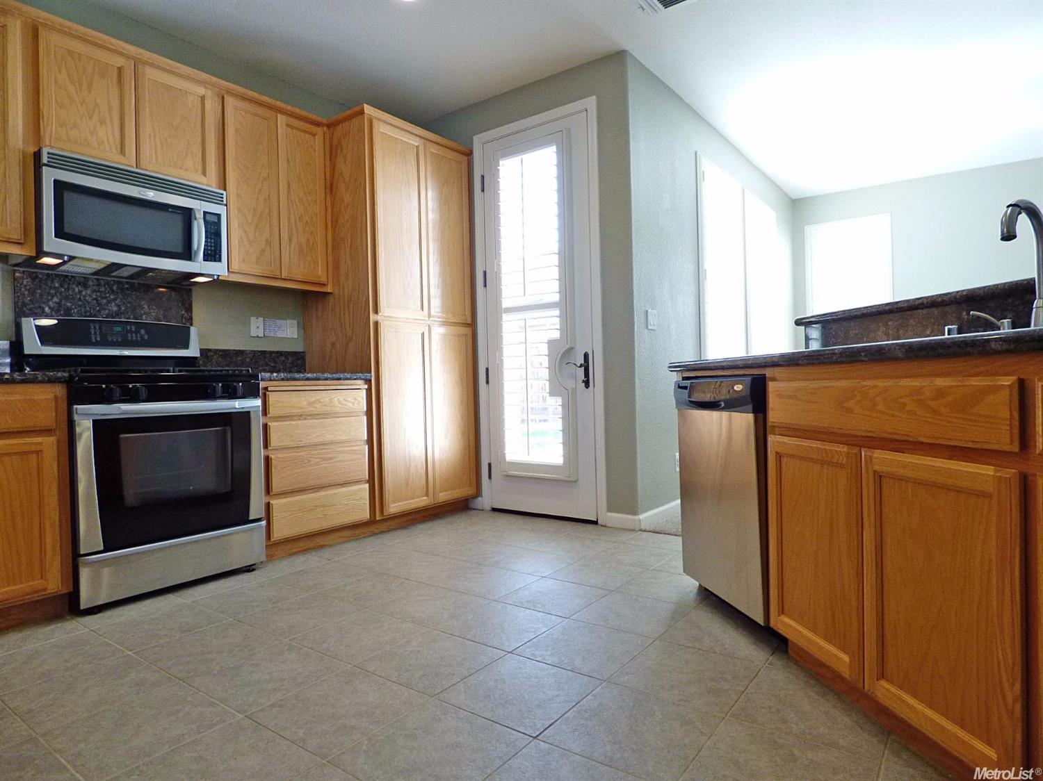 9439 Vintner Cir, Patterson, CA 95363 photo 2