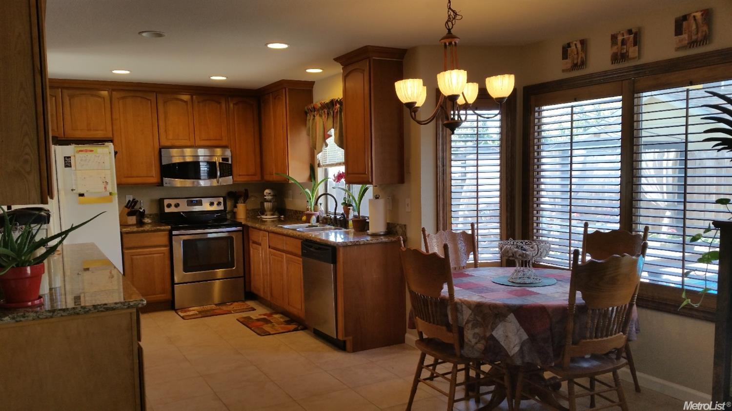 1400 Parkview St, Manteca, CA 95337 photo 3