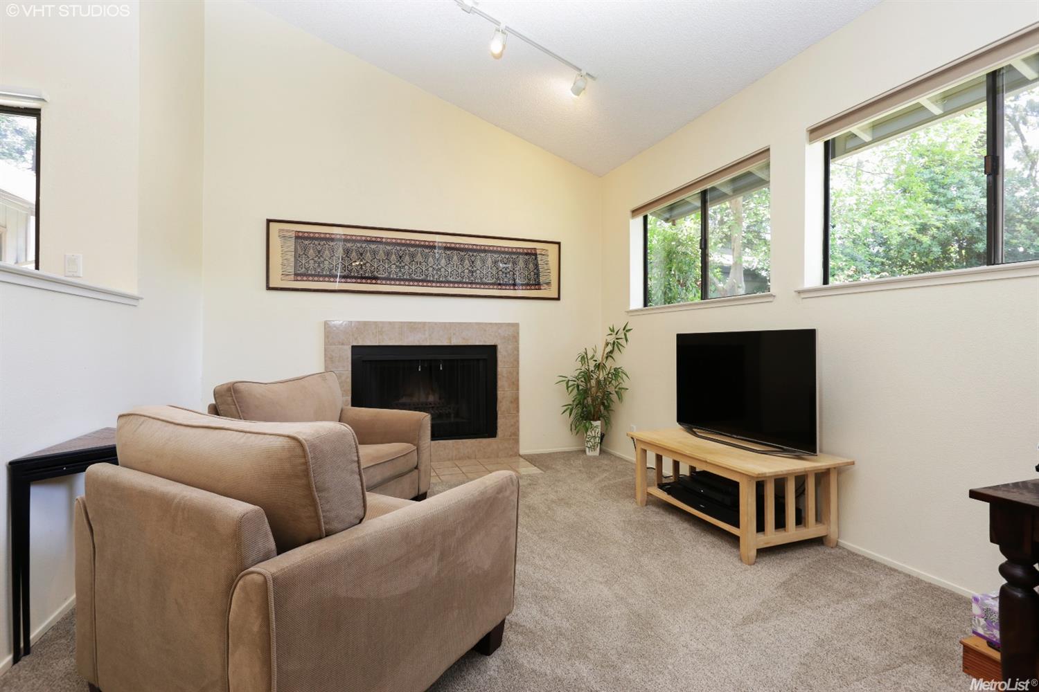 735 Valencia Ave, Davis, CA 95616 photo 2
