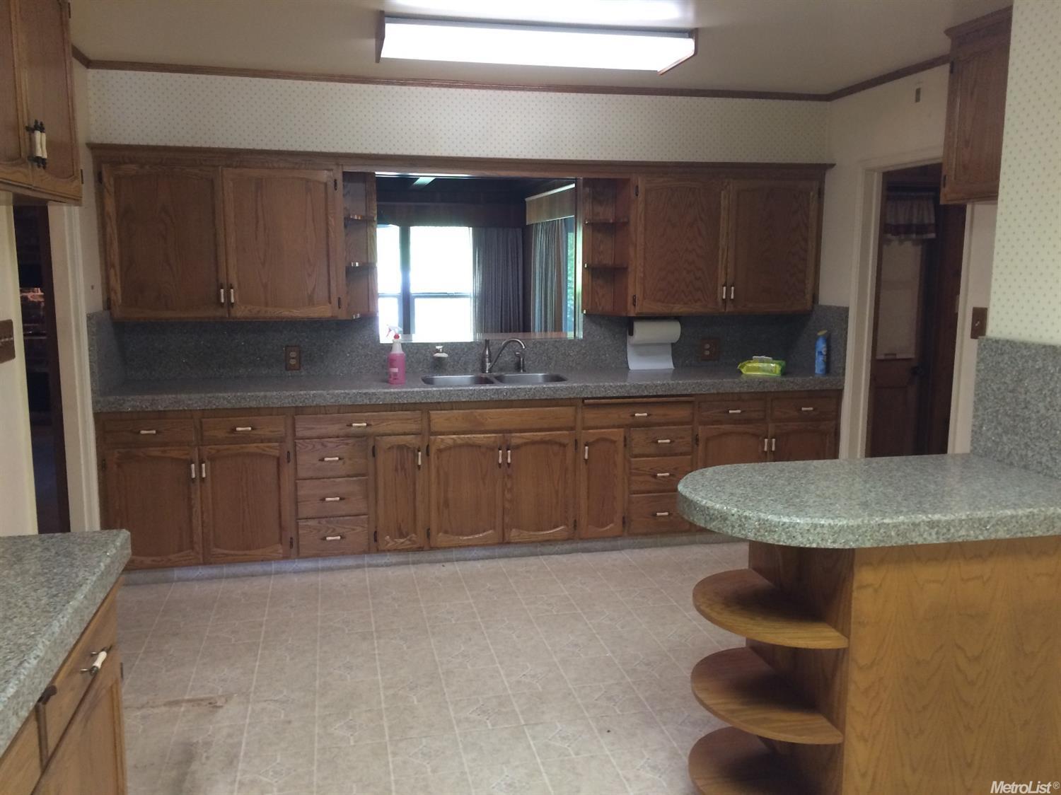 14 N Fairmont Ave, Lodi, CA 95242 photo 5