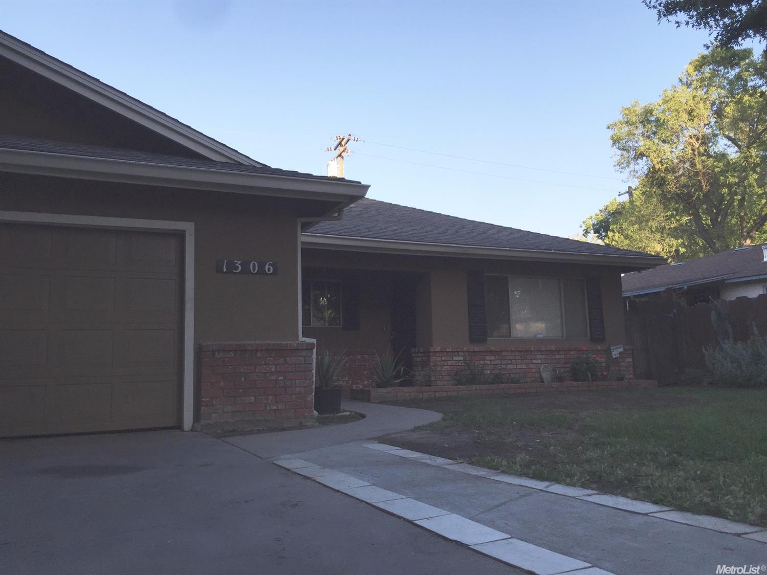 1306 Carver Rd, Modesto, CA 95350 photo 1