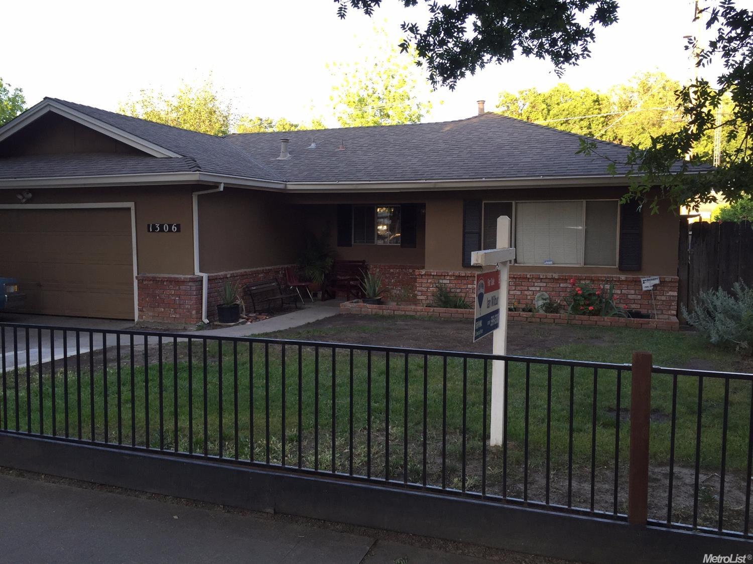 1306 Carver Rd, Modesto, CA 95350 photo 2