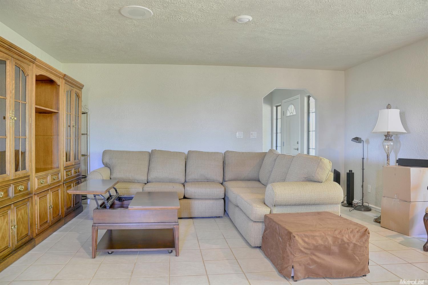 9159 Katena Ln, Wilton, CA 95693 photo 6