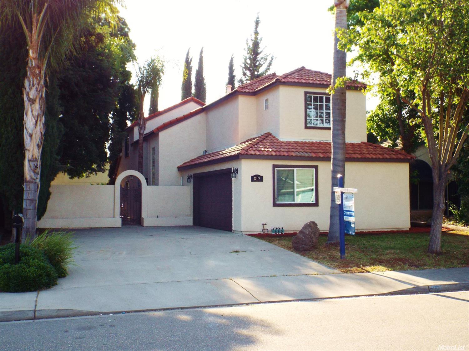 812 N Rosemore Ave, Modesto, CA 95358 photo 1