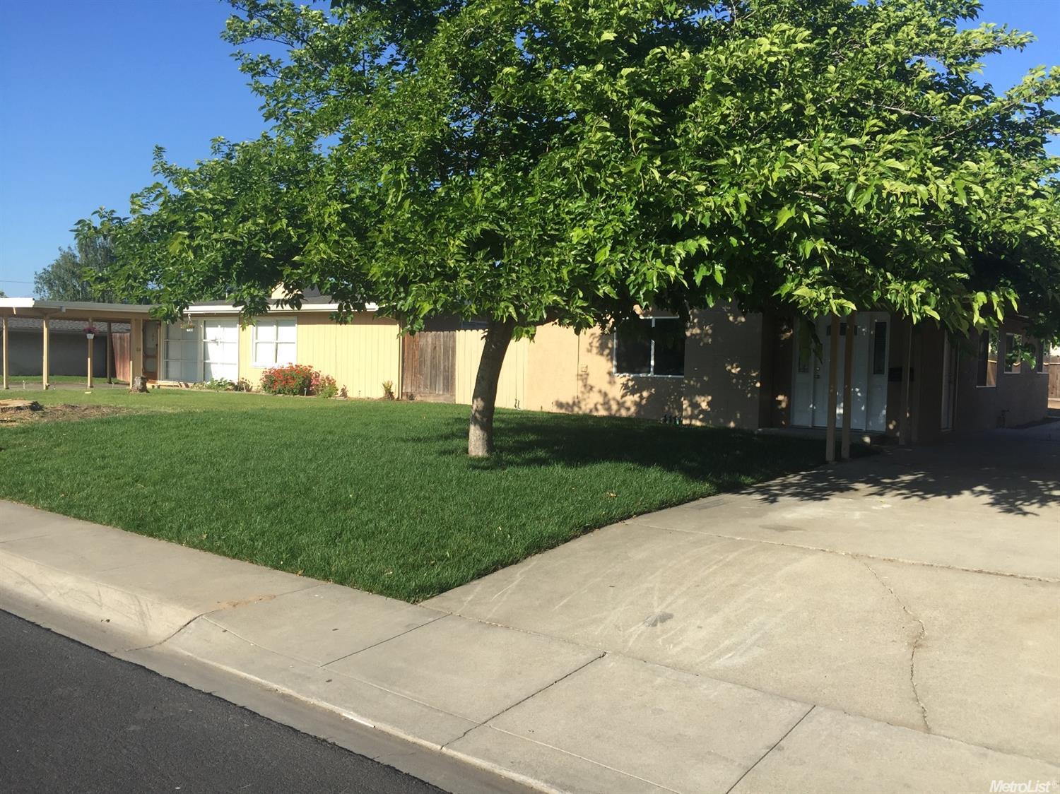 328 S Powers Ave, Manteca, CA 95336 photo 1