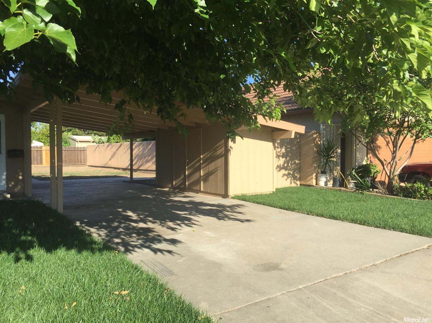 328 S Powers Ave, Manteca, CA 95336 photo 4