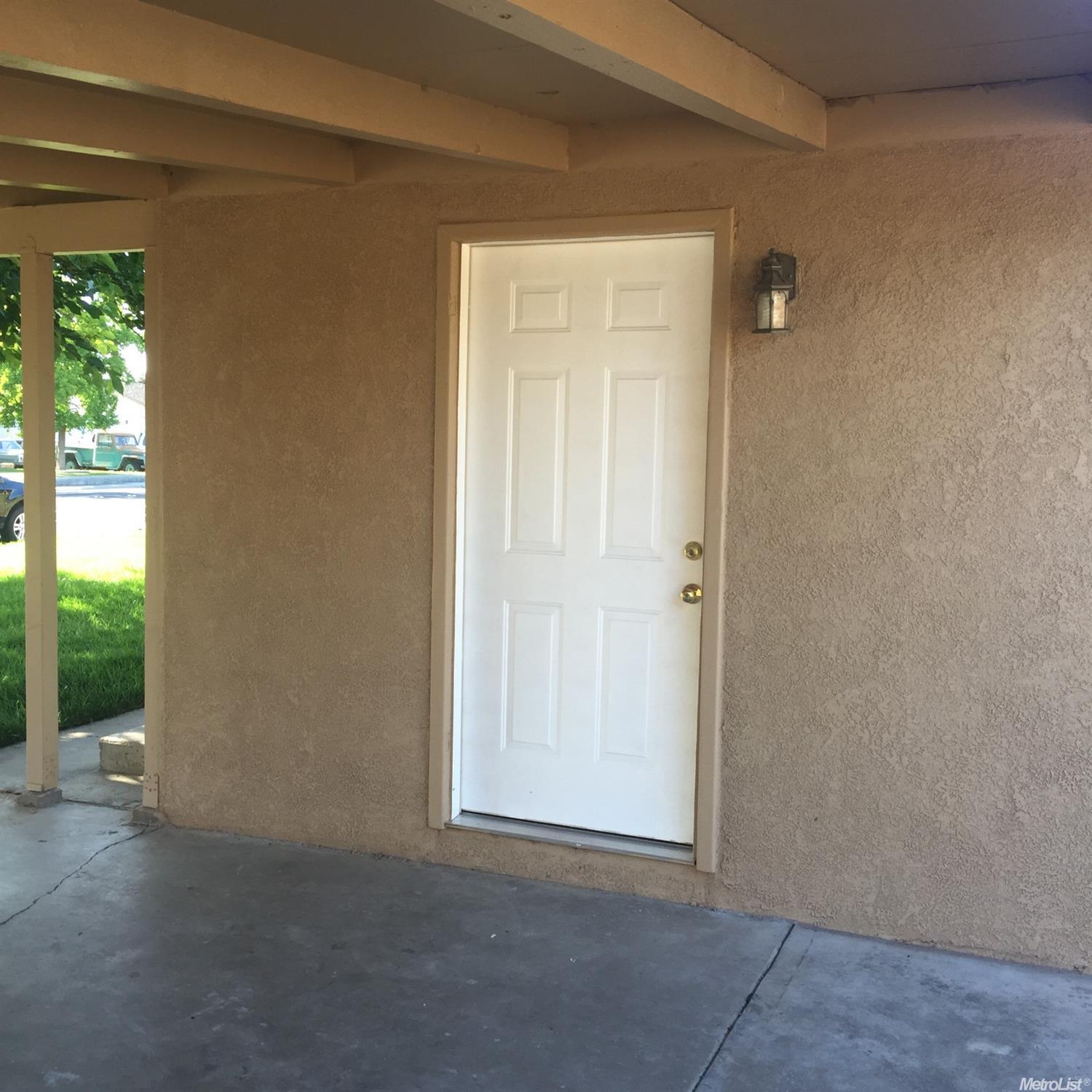 328 S Powers Ave, Manteca, CA 95336 photo 6