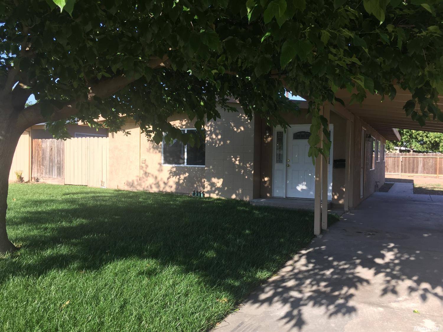 328 S Powers Ave, Manteca, CA 95336 photo 3