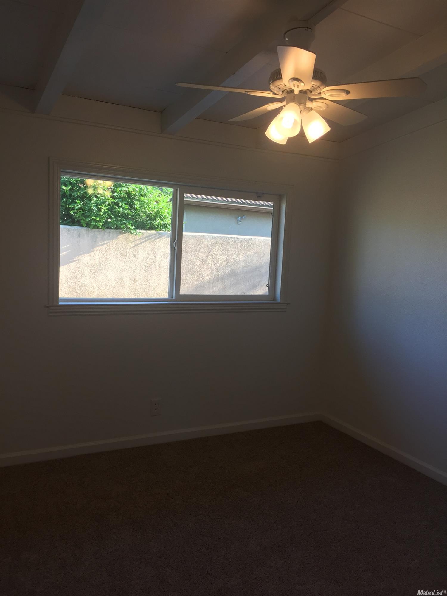 328 S Powers Ave, Manteca, CA 95336 photo 12