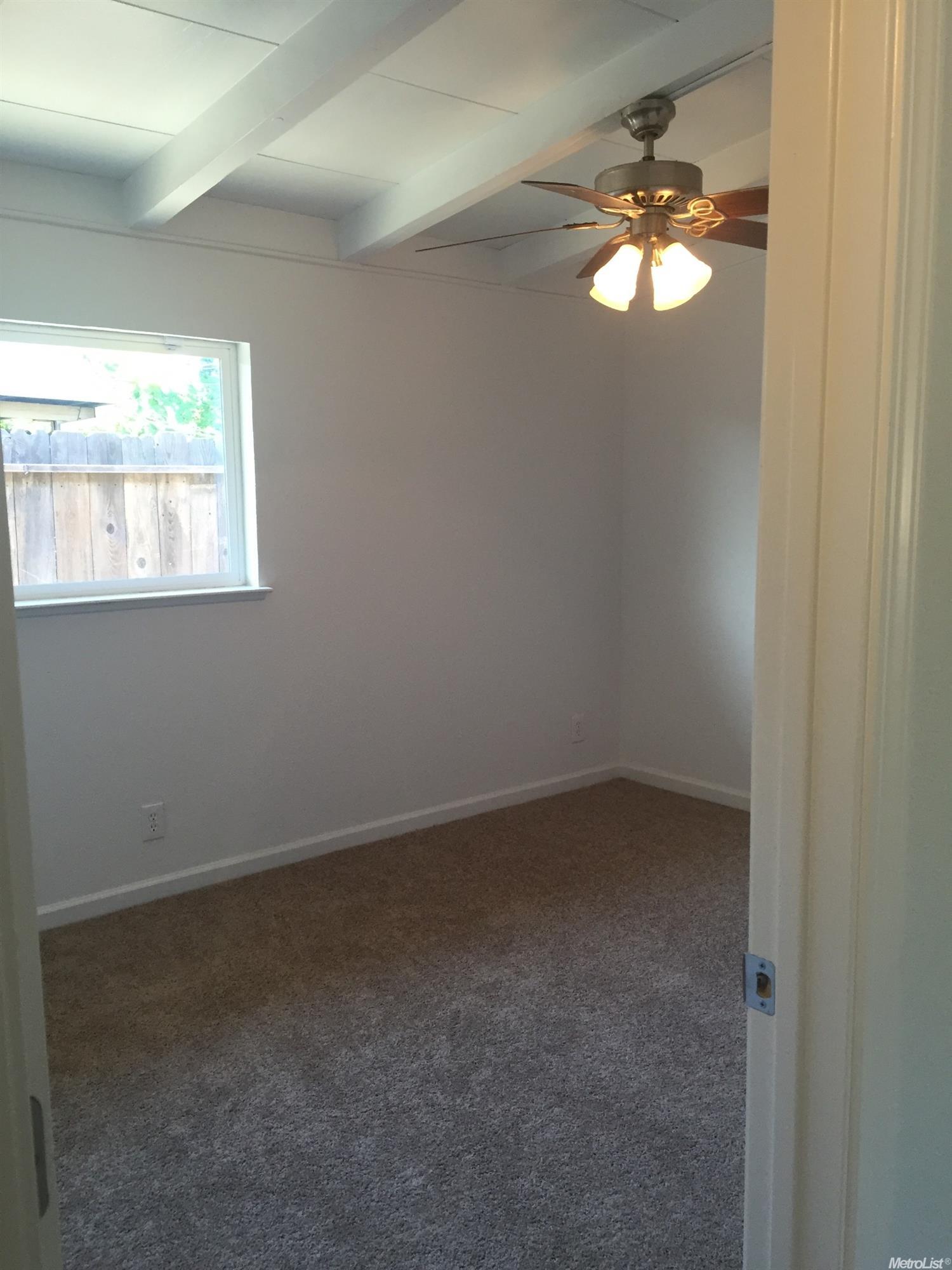 328 S Powers Ave, Manteca, CA 95336 photo 13