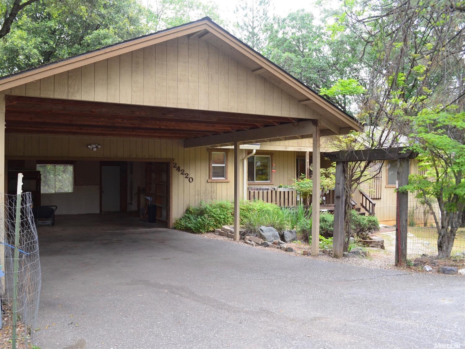 24220 Pine Grove Pl, Colfax, CA 95713 photo 2