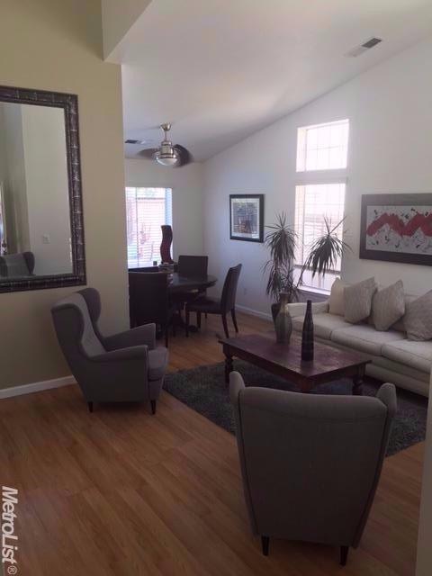 561 Krider Ct, Tracy, CA 95376 photo 3