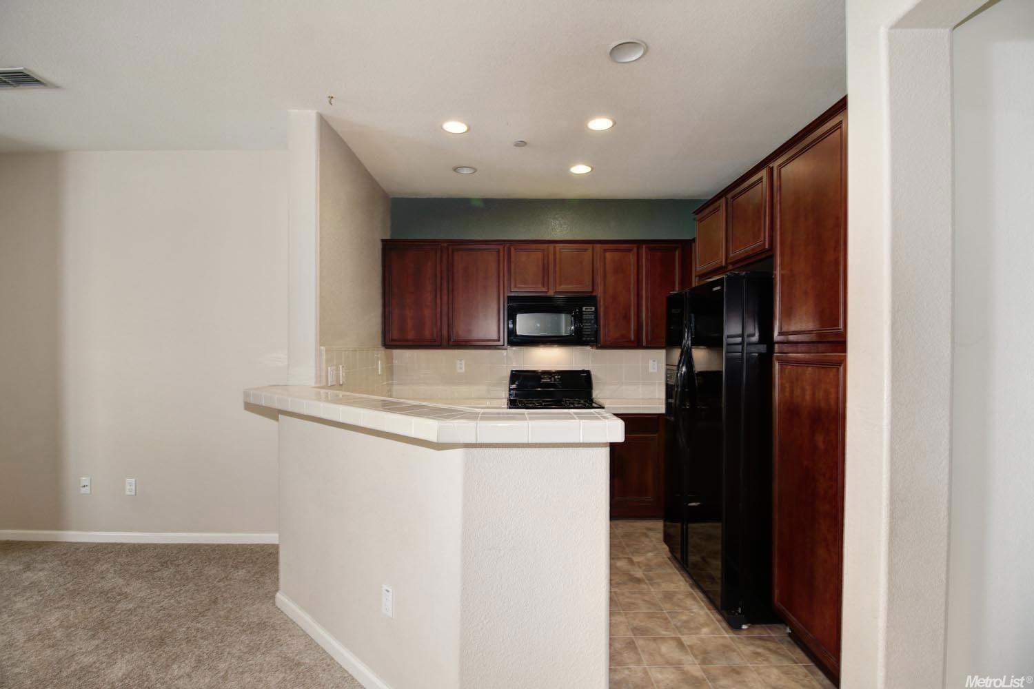 202 Esplanade Cir, Folsom, CA 95630 photo 9