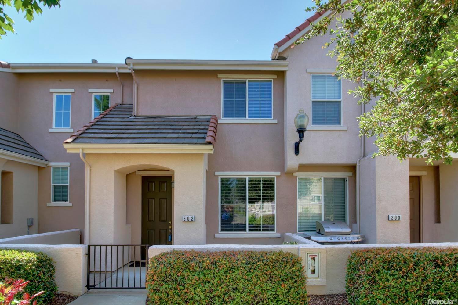 202 Esplanade Cir, Folsom, CA 95630 photo 24