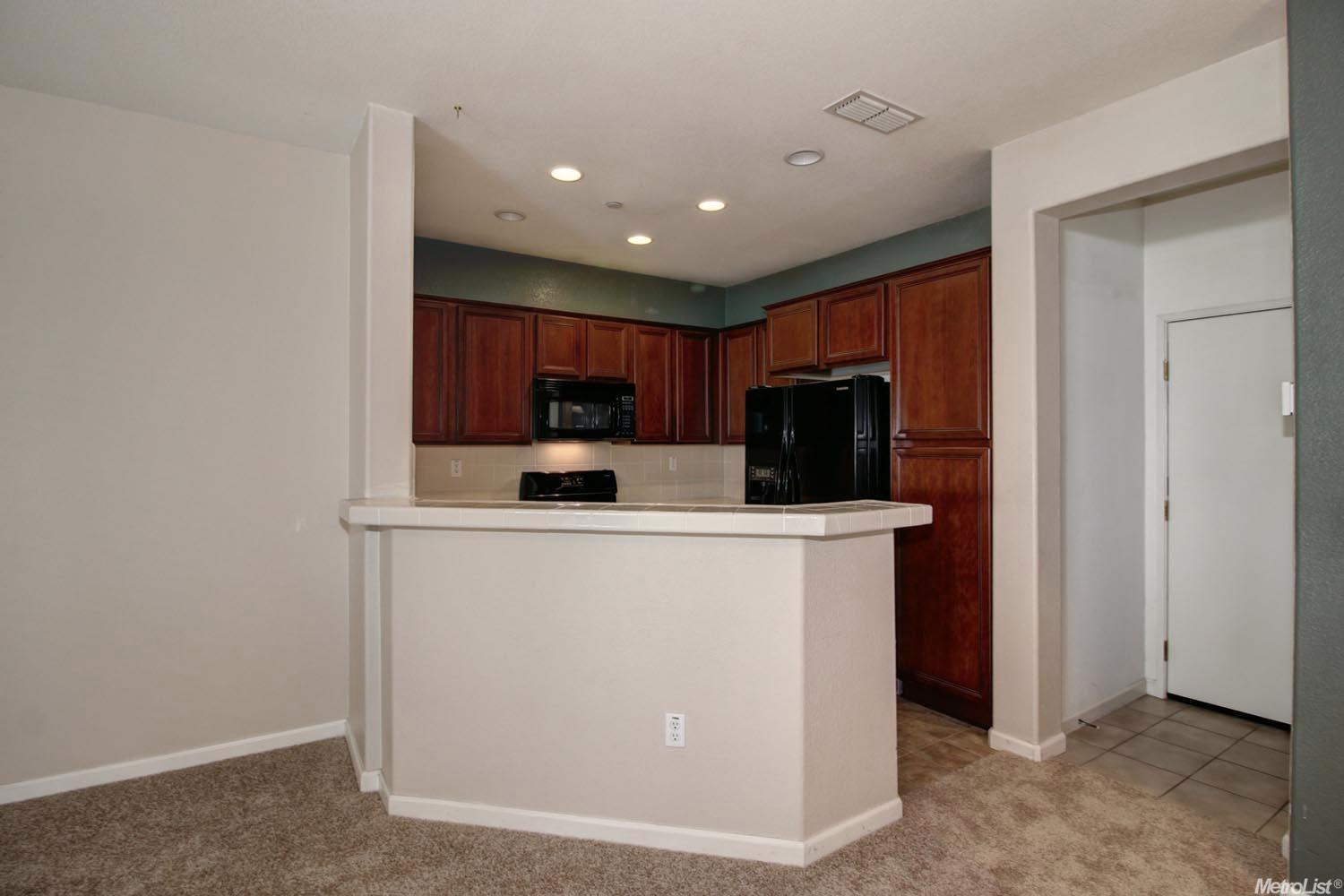 202 Esplanade Cir, Folsom, CA 95630 photo 8