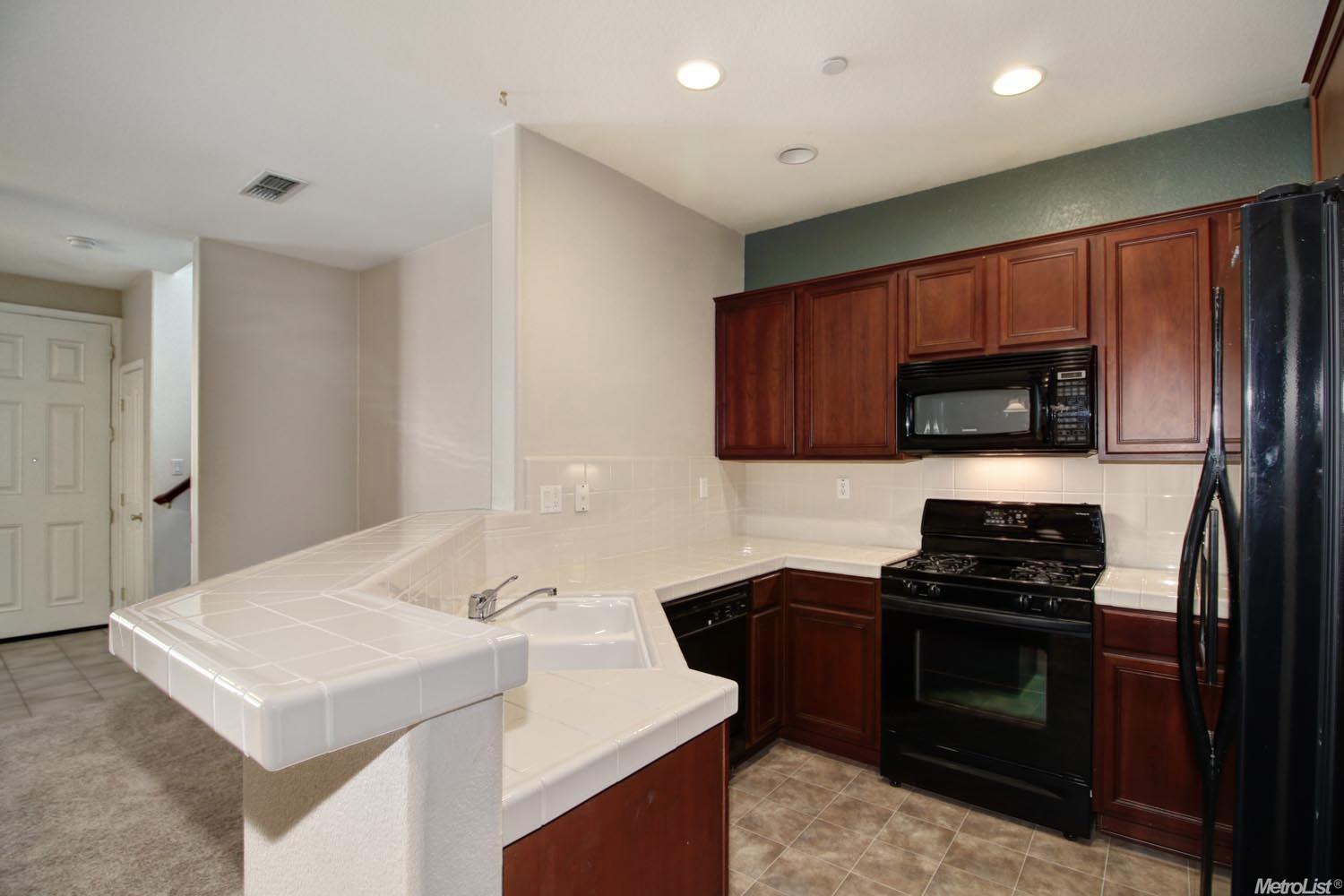 202 Esplanade Cir, Folsom, CA 95630 photo 10