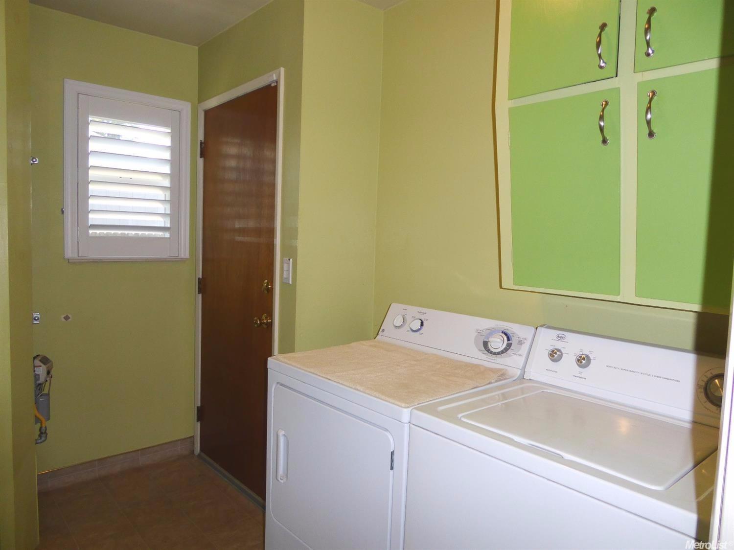 733 S School St, Lodi, CA 95240 photo 8