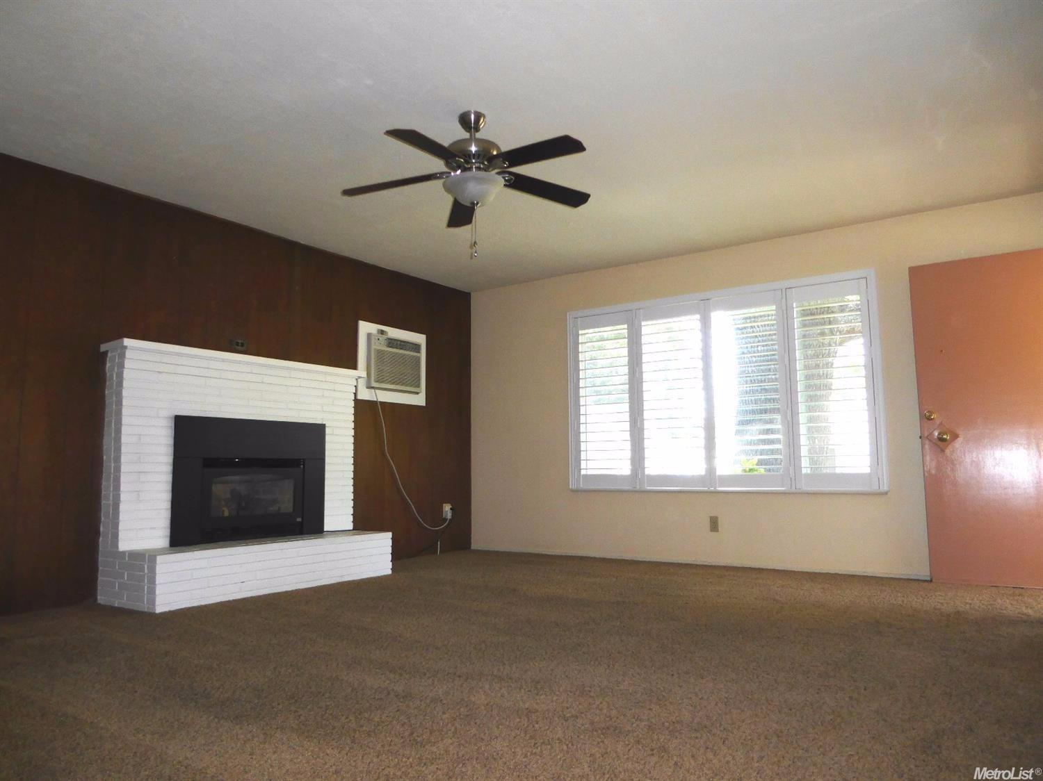 733 S School St, Lodi, CA 95240 photo 2