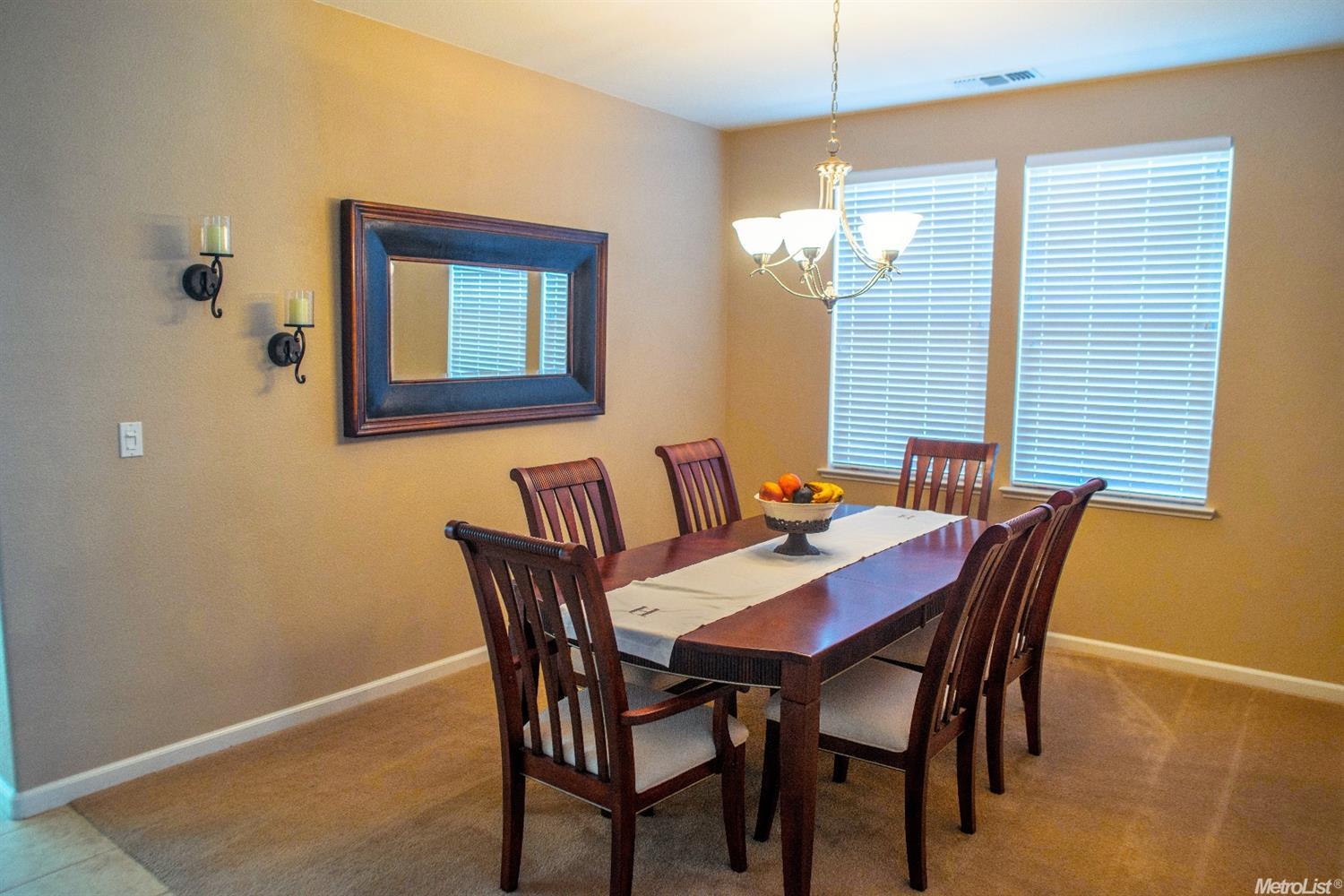 1679 Topiary Dr, Manteca, CA 95337 photo 5