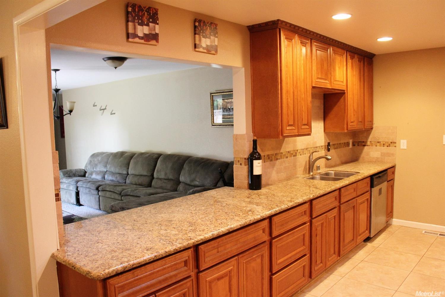 901 Moffett Rd, Modesto, CA 95351 photo 4