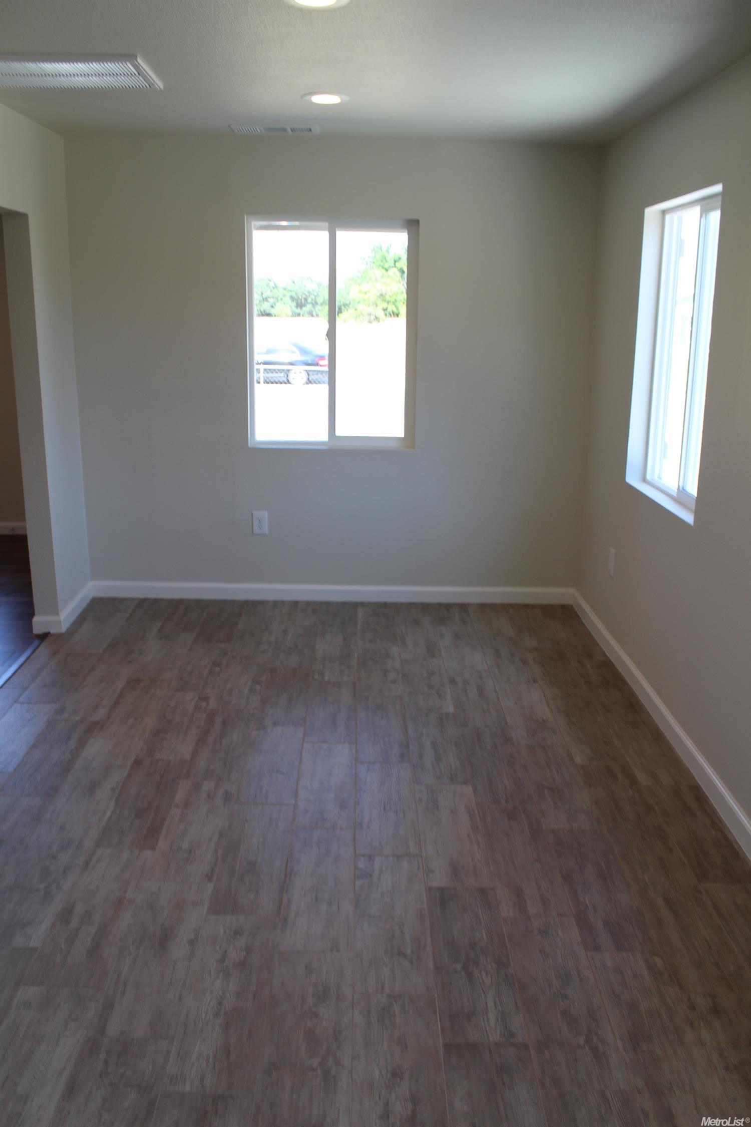 1190 5th St, Turlock, CA 95380 photo 9