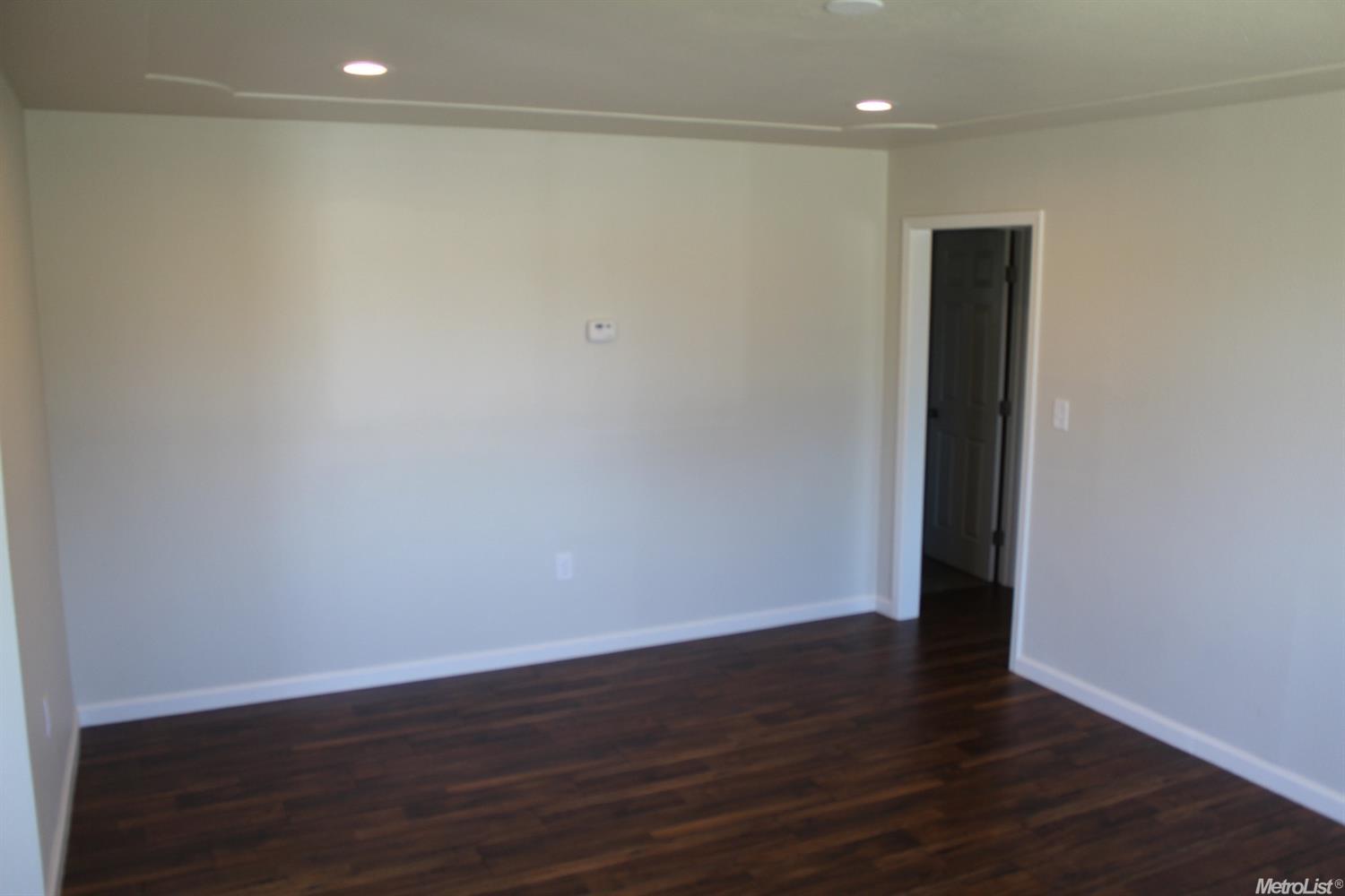 1190 5th St, Turlock, CA 95380 photo 3