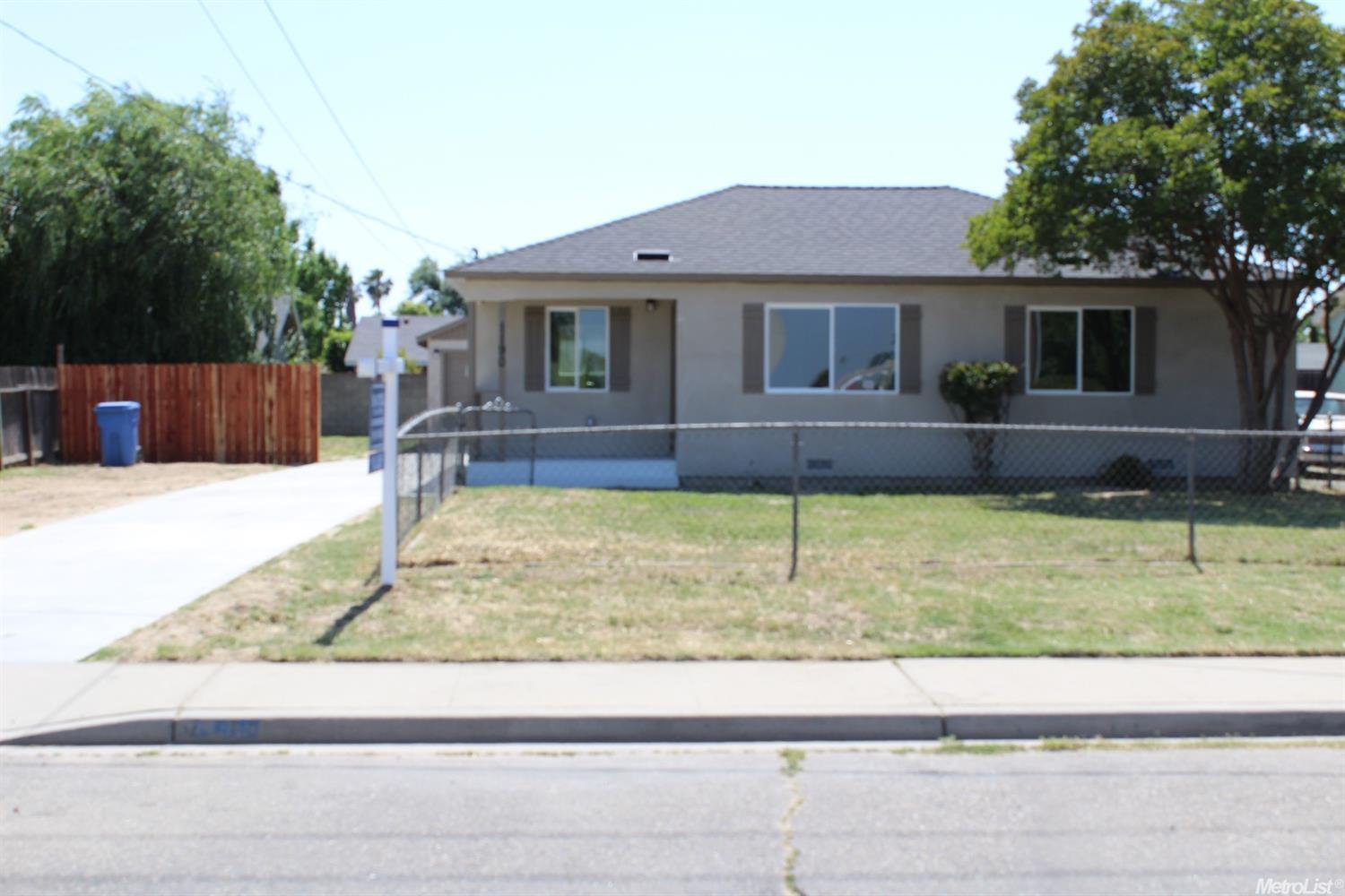1190 5th St, Turlock, CA 95380 photo 2