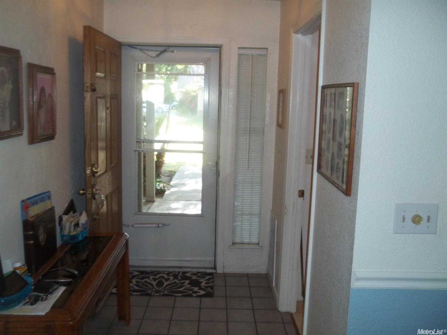 1110 Wizard Ln, Modesto, CA 95351 photo 3