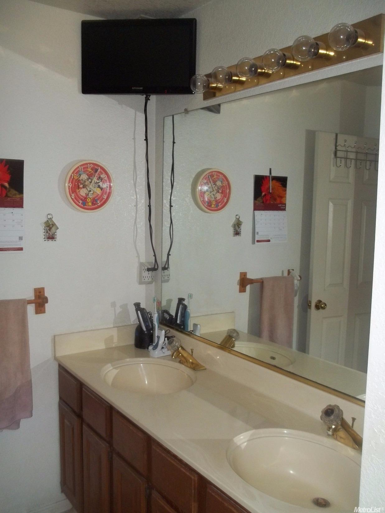 1110 Wizard Ln, Modesto, CA 95351 photo 14