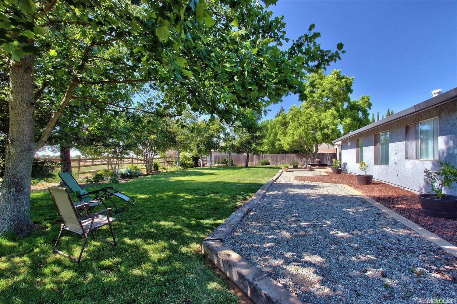 8221 Rivergreen Rd, Elverta, CA 95626 photo 2