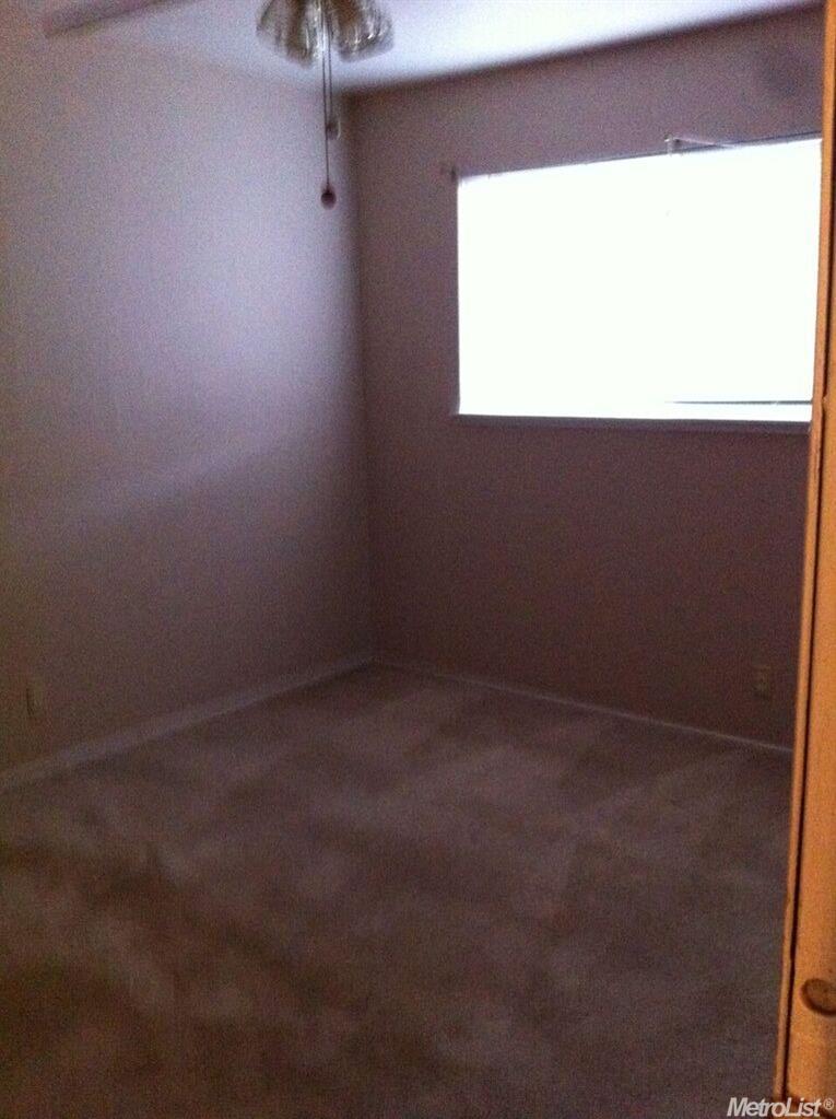 1638 Vicksburg St, Modesto, CA 95351 photo 8