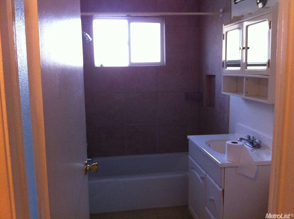 1638 Vicksburg St, Modesto, CA 95351 photo 7