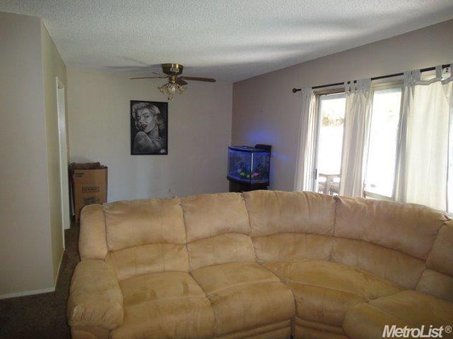 905 Kevin Ct, Modesto, CA 95350 photo 4