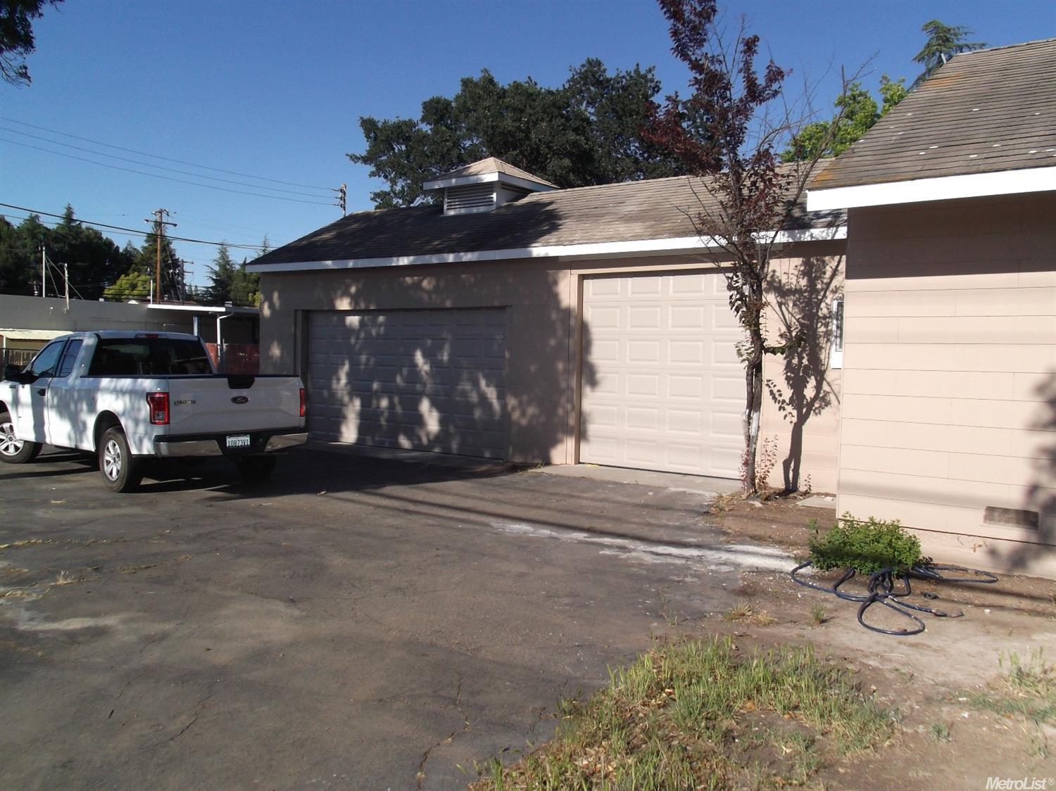 2432 Walnut, Carmichael, CA 95608 photo 2