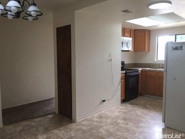 823 Ebbetts Ave, Manteca, CA 95337 photo 6