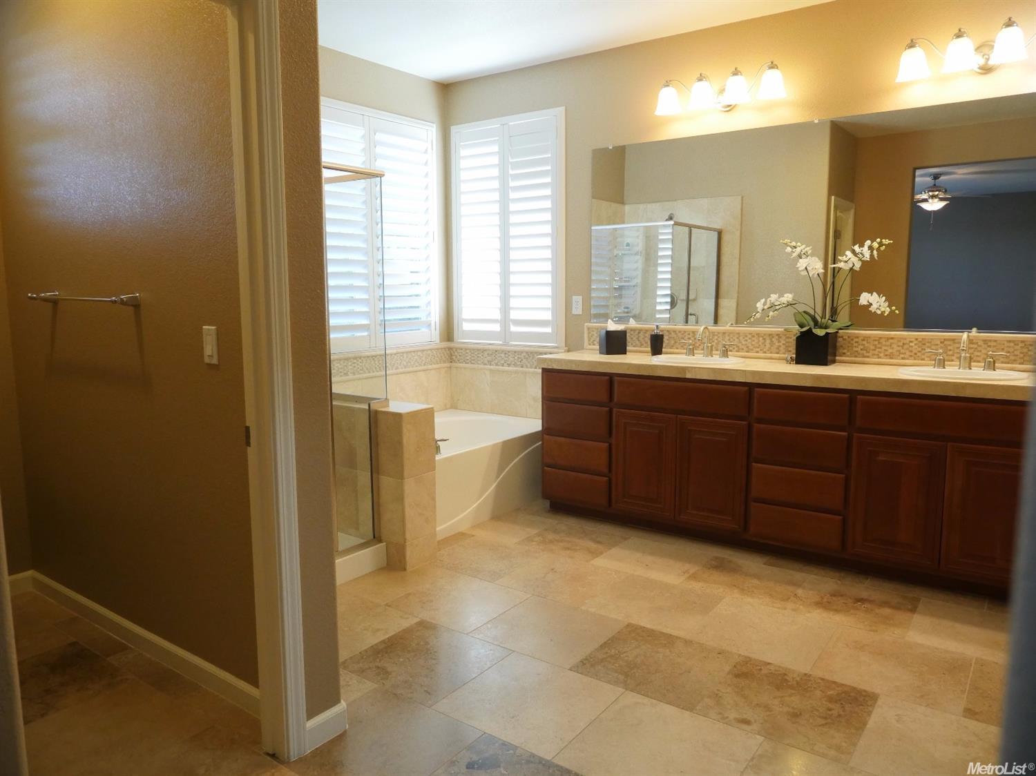 820 Sebastian Ln, Manteca, CA 95336 photo 10