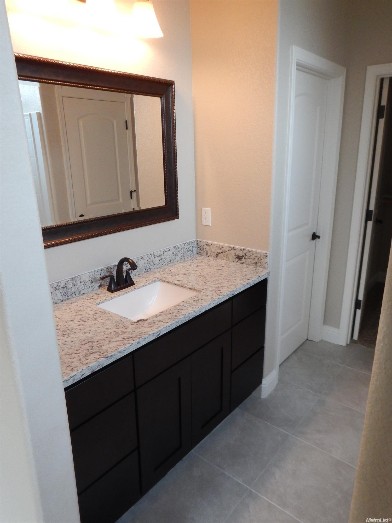 1258 Maxim Dr, Ceres, CA 95307 photo 10