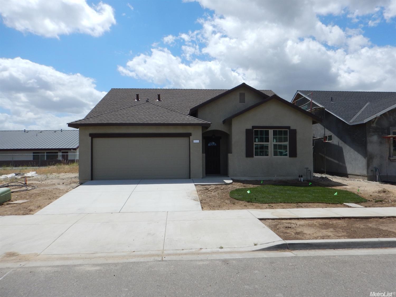 1258 Maxim Dr, Ceres, CA 95307 photo 1