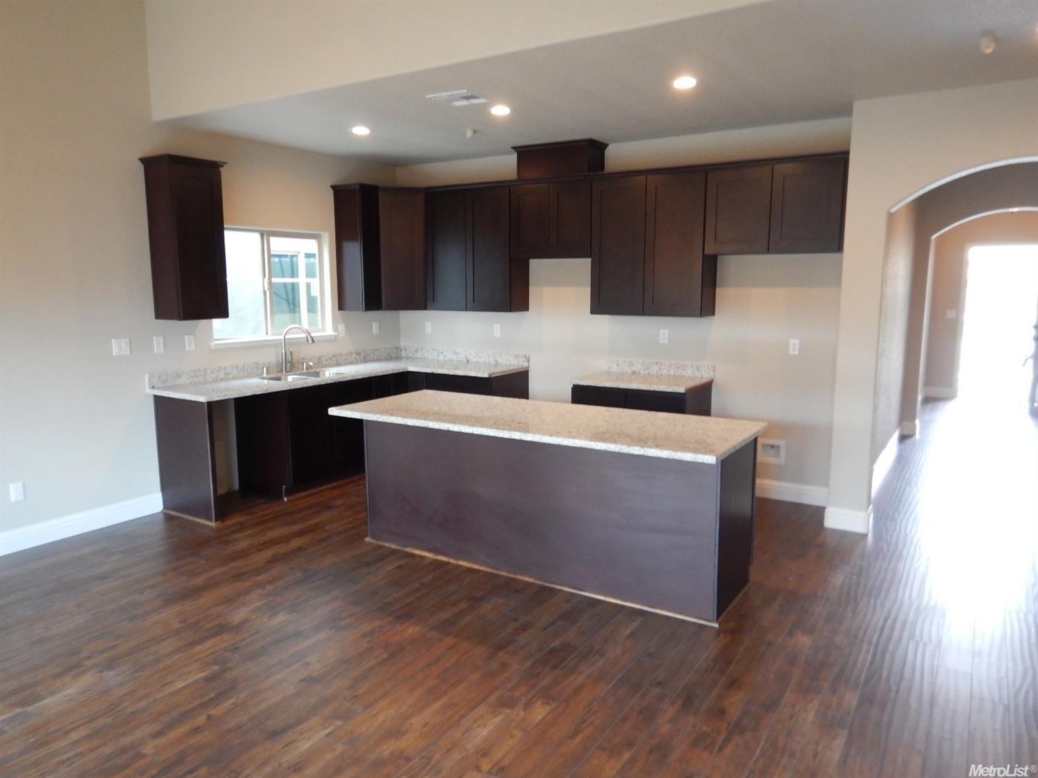 1258 Maxim Dr, Ceres, CA 95307 photo 5