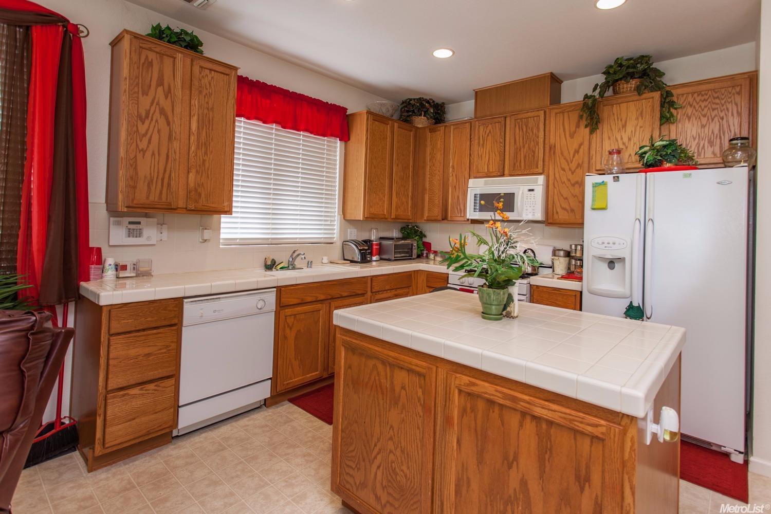 13414 Pipestone St, Lathrop, CA 95330 photo 4