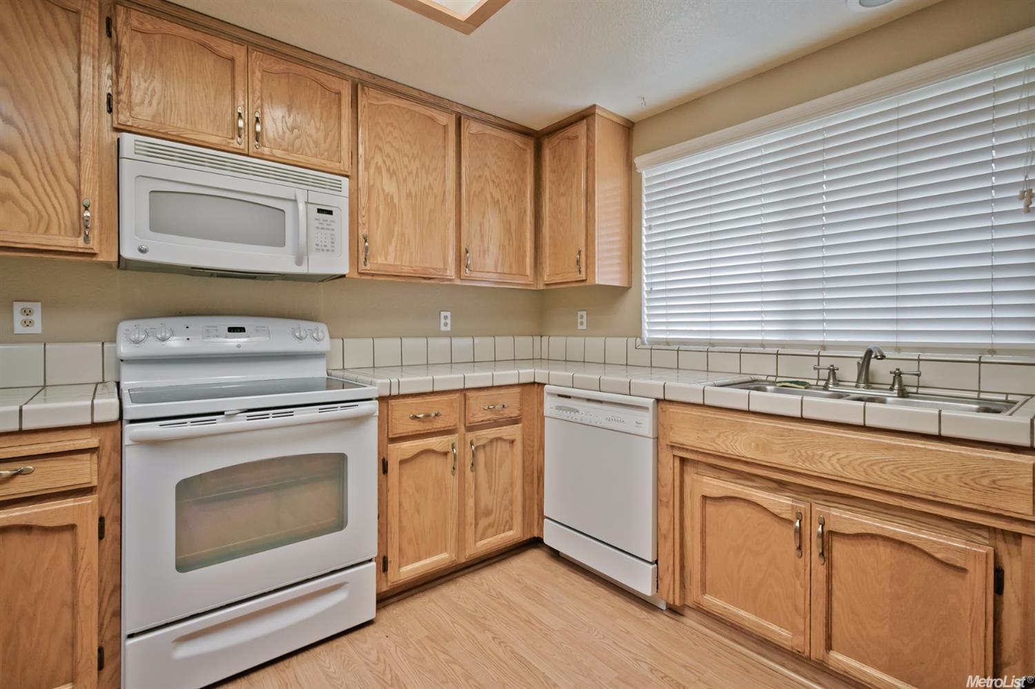 1005 Jayhawk Way, Modesto, CA 95358 photo 7