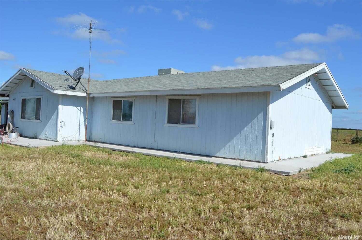 Undisclosed, Madera, CA 93637 photo 2