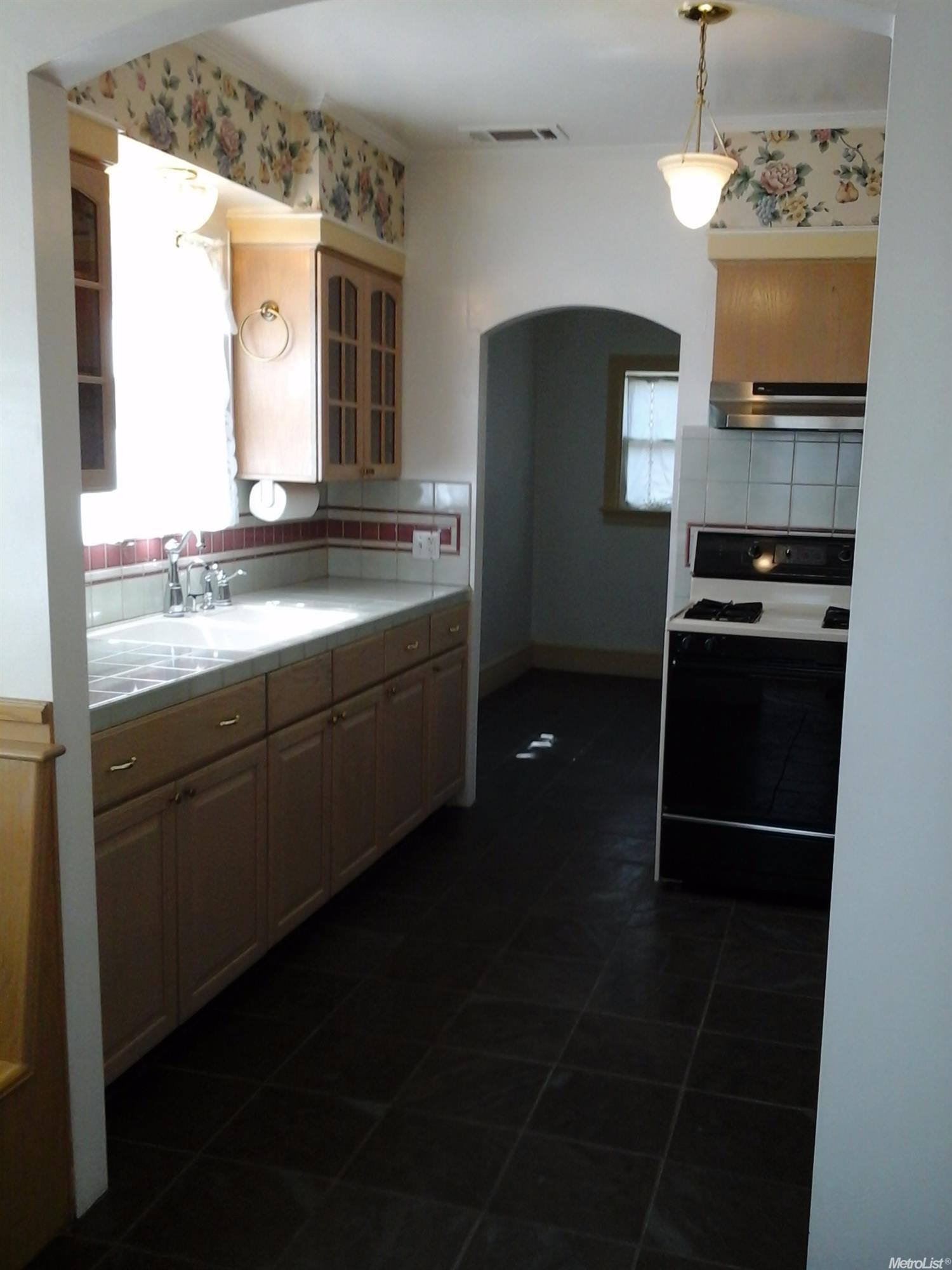 325 J St, Patterson, CA 95363 photo 10