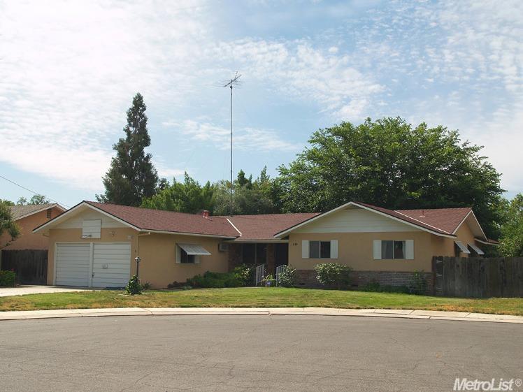 1508 Crestview Dr, Modesto, CA 95355 photo 1