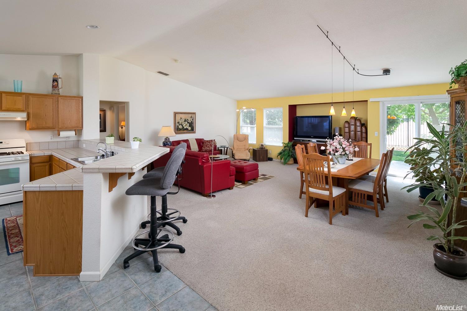 4456 Dusham Cir, Mather, CA 95655 photo 8