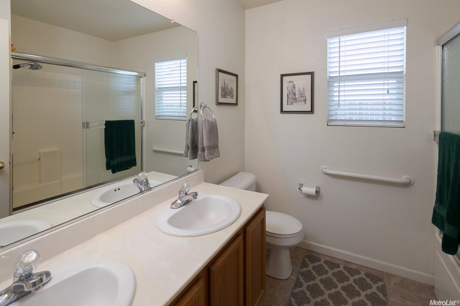 4456 Dusham Cir, Mather, CA 95655 photo 12