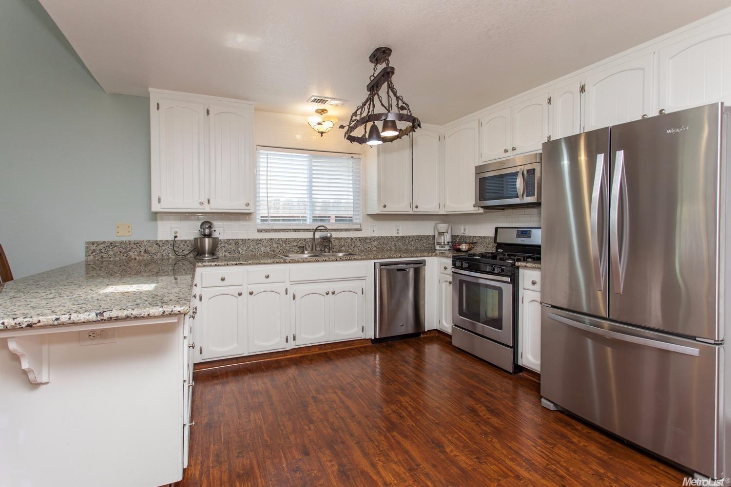 3601 Carson Oak Dr, Modesto, CA 95355 photo 4