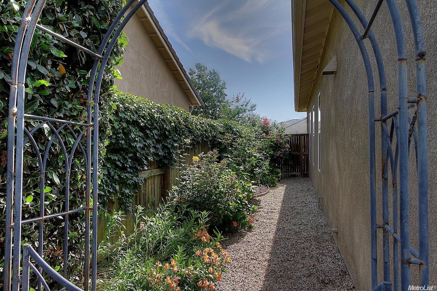 3008 Edgeview Dr, Modesto, CA 95355 photo 23