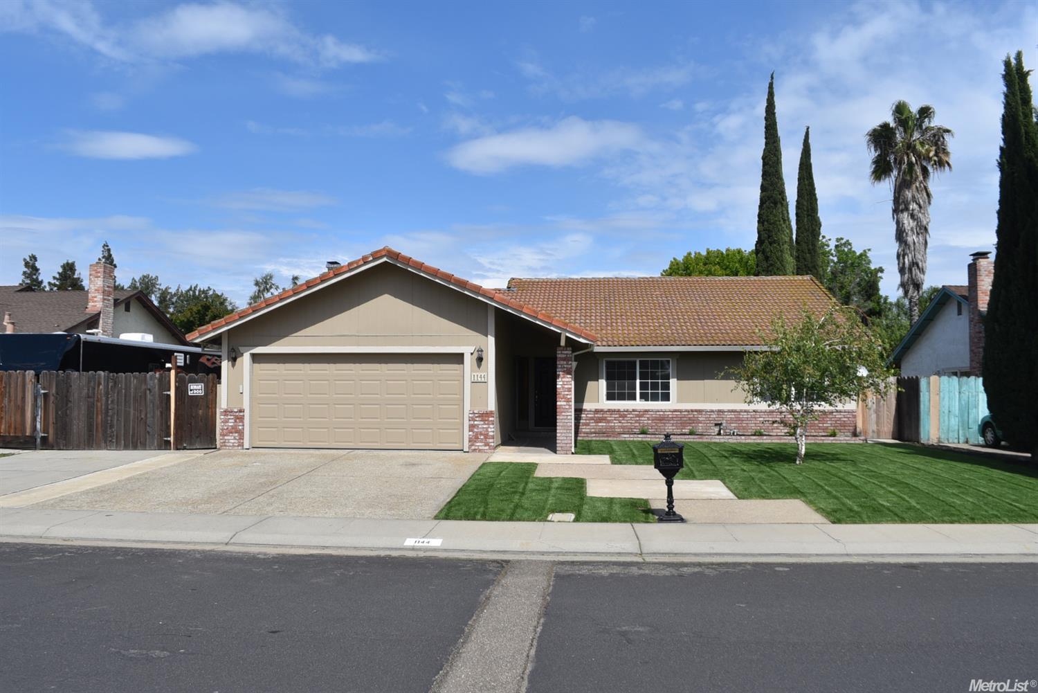 1144 Mountain Dew Ave, Manteca, CA 95336 photo 1