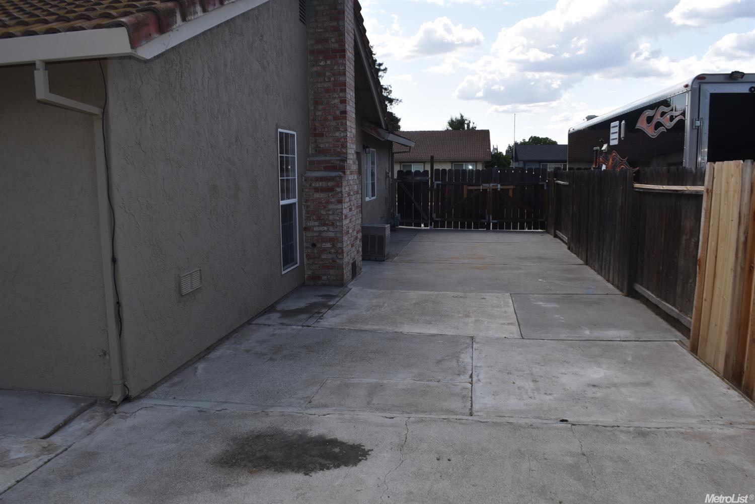 1144 Mountain Dew Ave, Manteca, CA 95336 photo 17